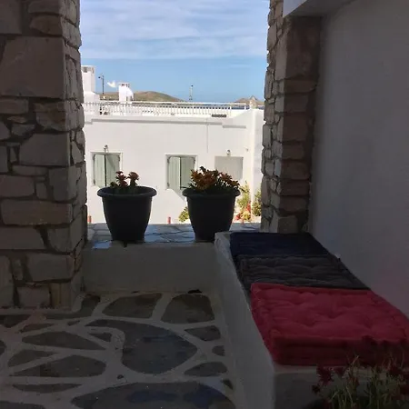 Flora In Paros * Naousa (Paros)