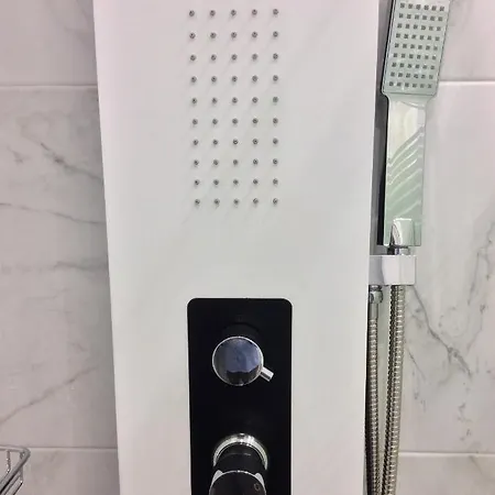 펜션 Flora In Paros