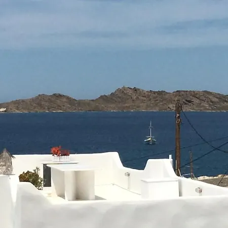Flora In Paros 펜션 나오우사