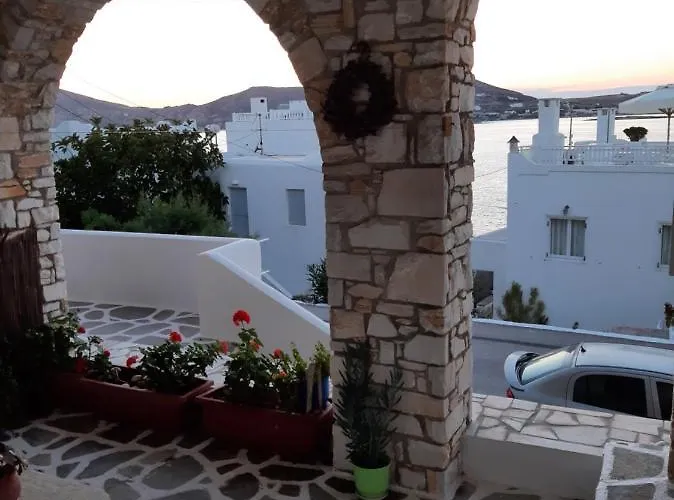 Flora In Paros Hébergement de vacances